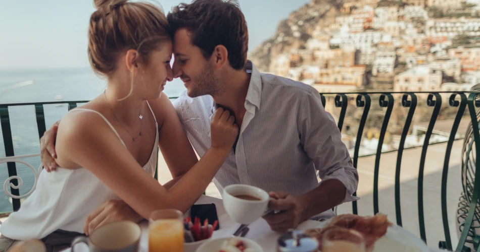 Morro Bay Honeymoon Guide: Cozy Stays, Scenic Walks & Dinner Spots