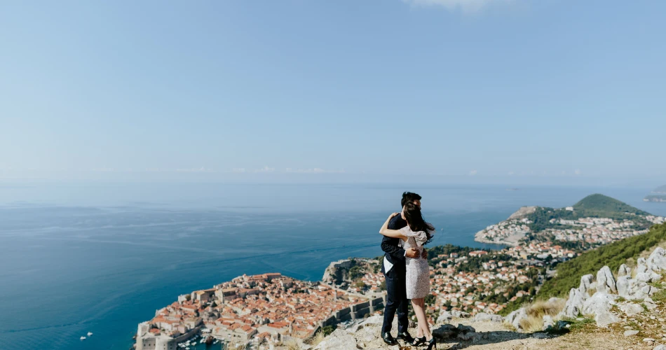 Morro Bay Honeymoon Guide: Cozy Stays, Scenic Walks & Dinner Spots